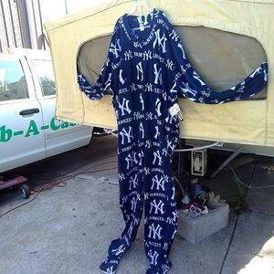 Yankees feetie pjs